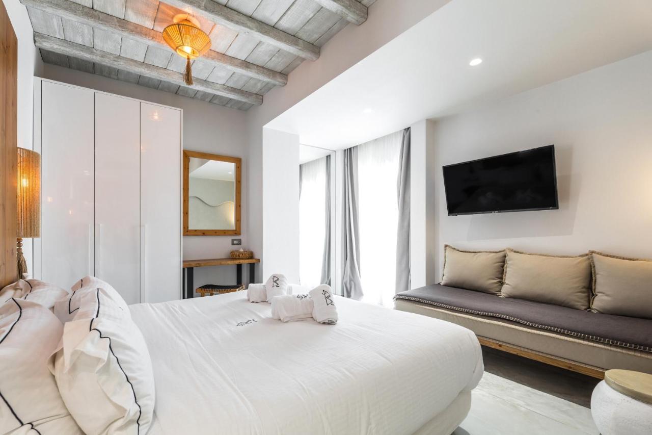 Blue Carpet Luxury Suites 페프코초리 외부 사진