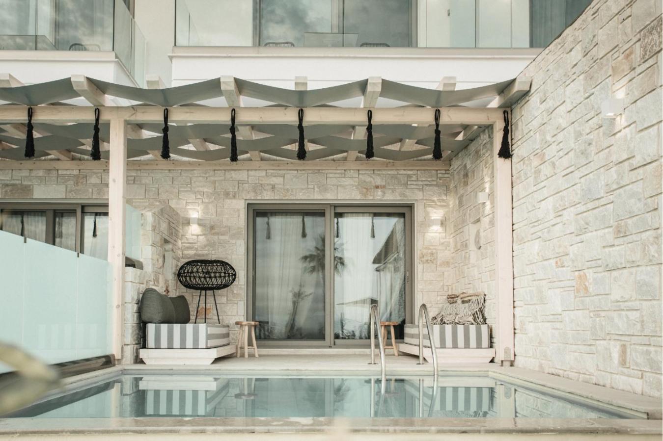 Blue Carpet Luxury Suites 페프코초리 외부 사진