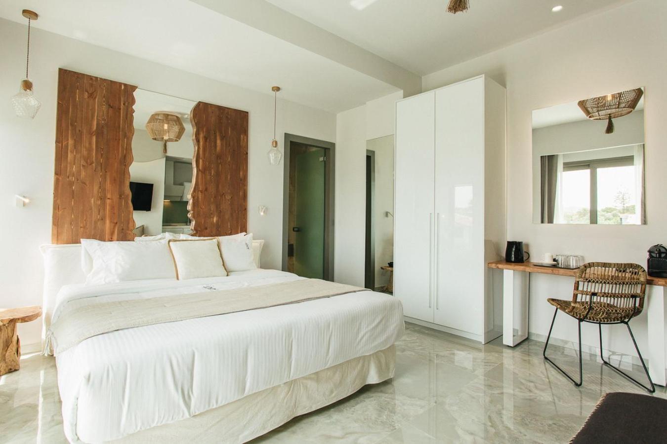 Blue Carpet Luxury Suites 페프코초리 외부 사진