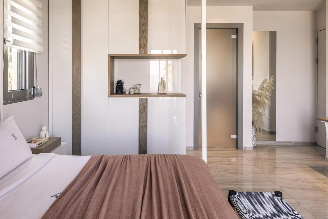 Blue Carpet Luxury Suites 페프코초리 외부 사진